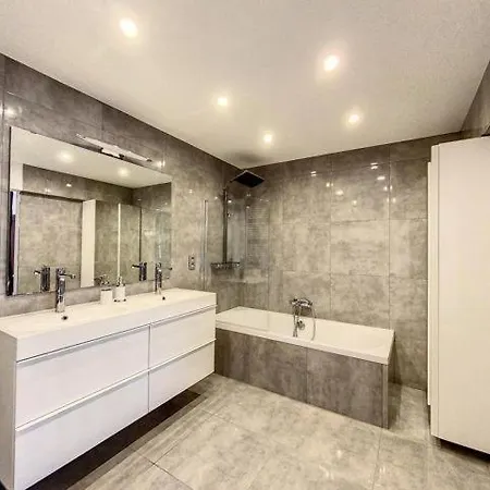 3 Zimmer, 3 Bath Marion 아파트 프랑크푸르트